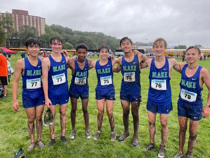 AADHennessyBB's tweet photo. Boys Cross Country got down and dirty for the Luther College All American Meet this morning. 🐻 https://t.co/8JygQNhYYi