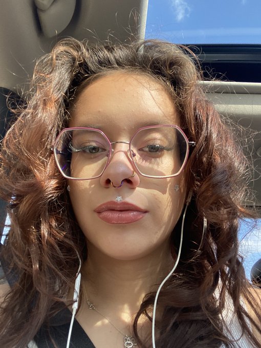 My roots im@screaming >;_~| I have the dye rn just feeling lazyyyyyyyyyyyyy but I will b a red head@soon<a class="tags" target="_blank" title="On Twitter" href="/?out=eyJ0eXAiOiJKV1QiLCJhbGciOiJIUzUxMiJ9.eyJpYXQiOjE3MjQ4NDI1OTgsImlzcyI6InR3cG9ybnN0YXJzLmNvbSIsIm5iZiI6MTcyNDg0MjU5OCwiZXhwIjoxNzU2Mzc4NTk4LCJyZWRpcmVjdF91cmwiOiJodHRwczovL3R3aXR0ZXIuY29tL3NjcmVhbWluZyJ9.ym-uYu1s_wFmWftxcO8rZc1q_m44yK71Lmp4eTOJv8r1-_WybRDZWdAH3bKgPwbLprCoGeD7Y9EdiL3uJK1RiA">@screaming</a><a href="/tag/femmedomme"class="tags"><span>#femmedomme</span></a><a href="/tag/femmesexy"class="tags"><span>#femmesexy</span></a><a href="/tag/queerfemme"class="tags"><span>#queerfemme</span></a><a href="/tag/hyperfeminine"class="tags"><span>#hyperfeminine</span></a>