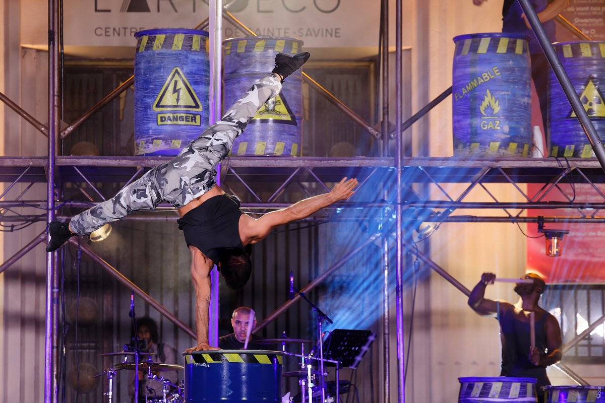 TapFactoryShow's tweet photo. First show of the season outdoor in France !
#tapfactory #OutdoorVersion https://t.co/KKKzfAiz1U