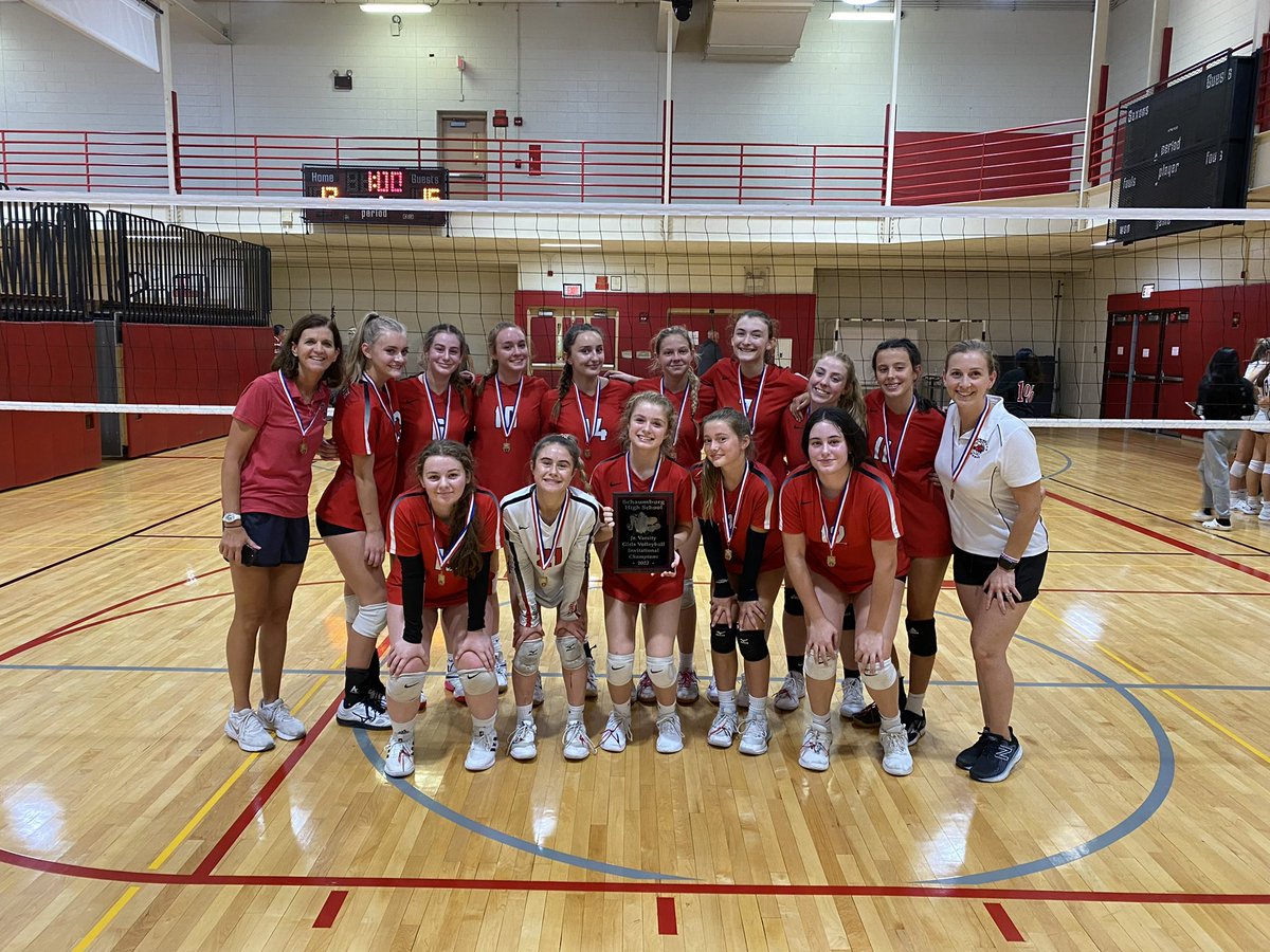 Maine South Girls Volleyball tweet media