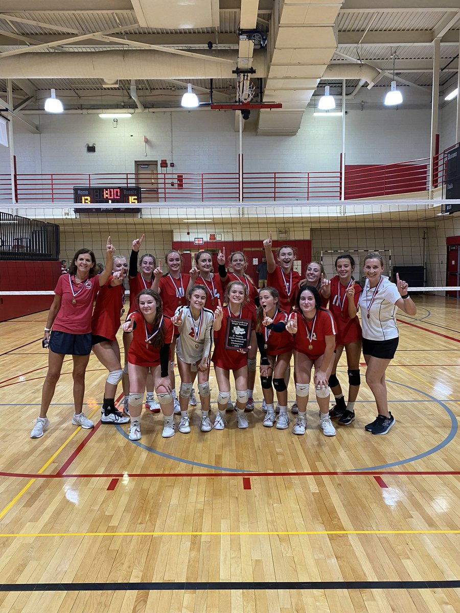 Maine South Girls Volleyball tweet media