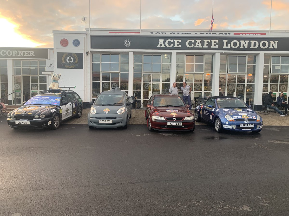 OldVeteran71's tweet photo. @VetsBangerRally at @acecafelondon  thank you for your hospitality https://t.co/1RlDifdT0O
