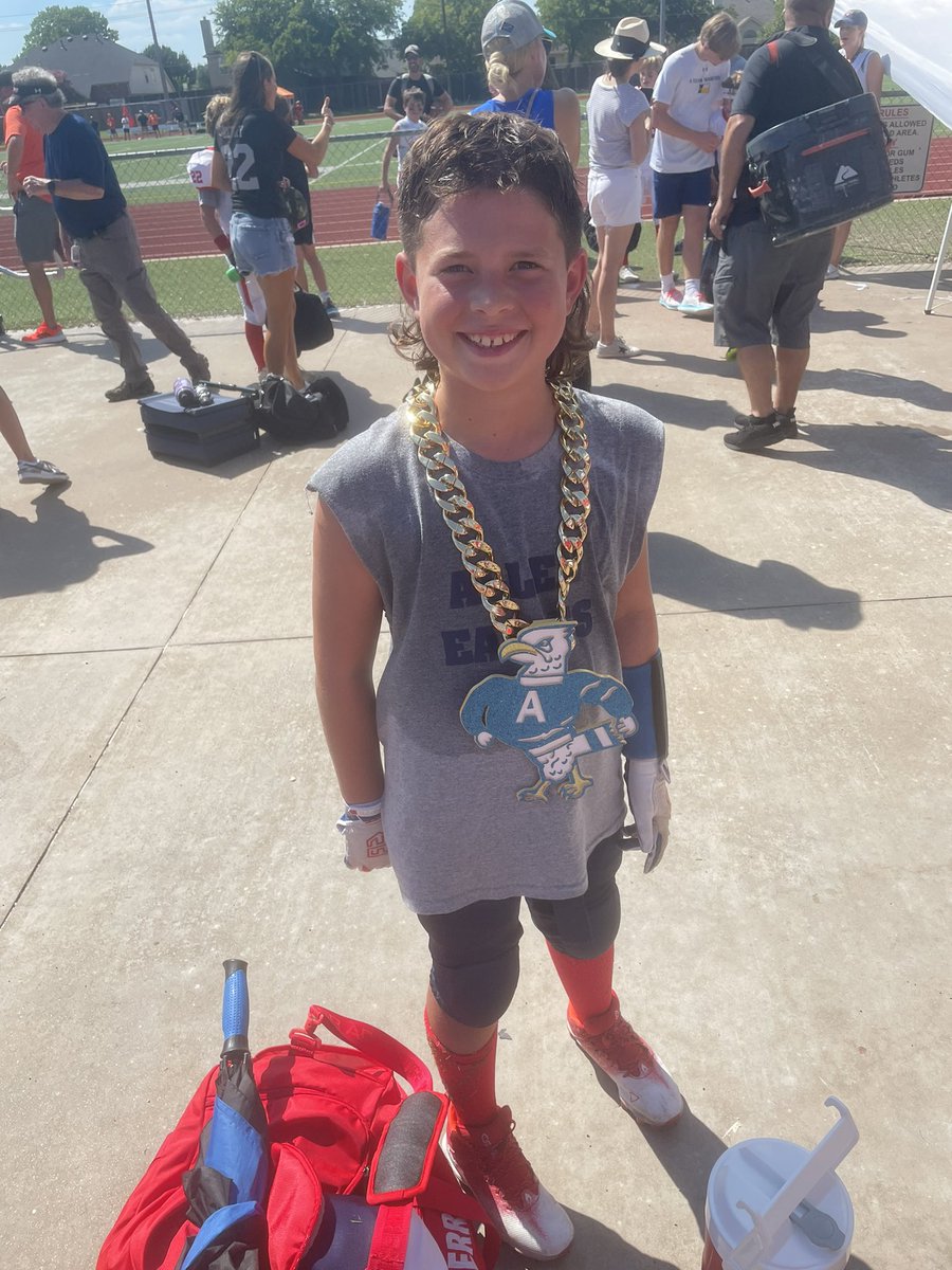 cherry_aimee's tweet photo. Turnover chain gang! Goal line INT for this kid &amp; a shutout win for the 4th grade Allen Eagles. https://t.co/d9MhyLlSVu