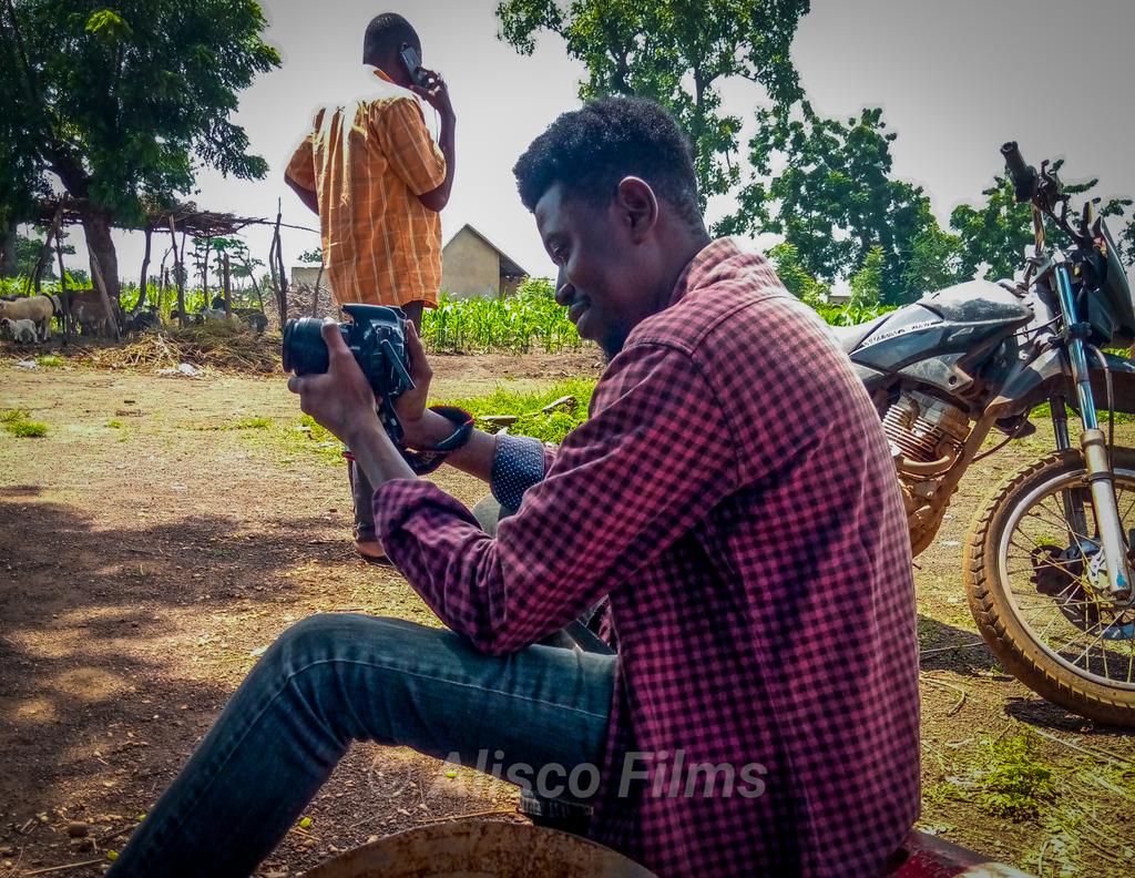 Just don't what I love doing.

#aliscoartconcept
#aliscofilms
#creativity_beyong_imagination
#Keep_That_Same_Energy_At_All_Times