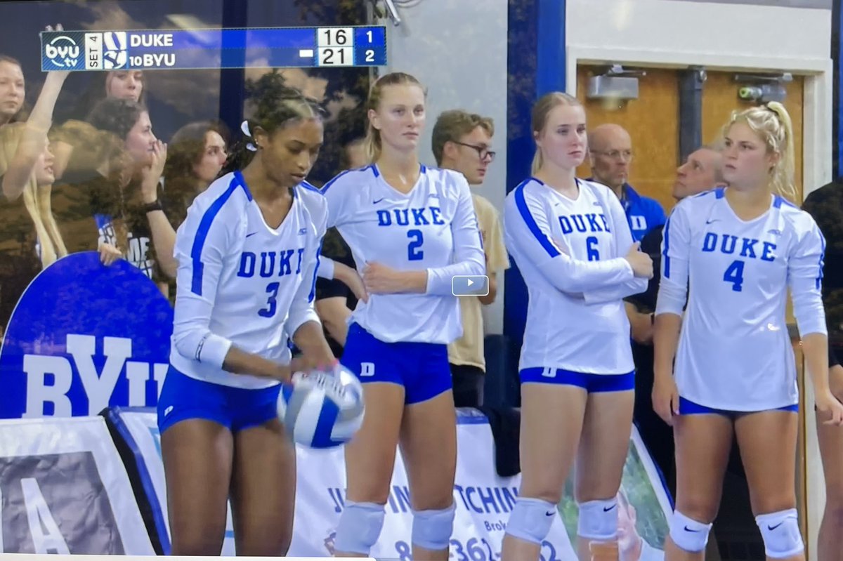 PKMooney1's tweet photo. @CultureFixer @John_outWest @DukeU Take a look at these. Who is getting heckled worse? See all the different angles the TV crew got? The evidence was there for anyone wanting to look for it. BTW, guy looking up to the stands next to No.4? The cop keeping an eye on the crowd in response to the complaint. https://t.co/bpGtvcCZo6