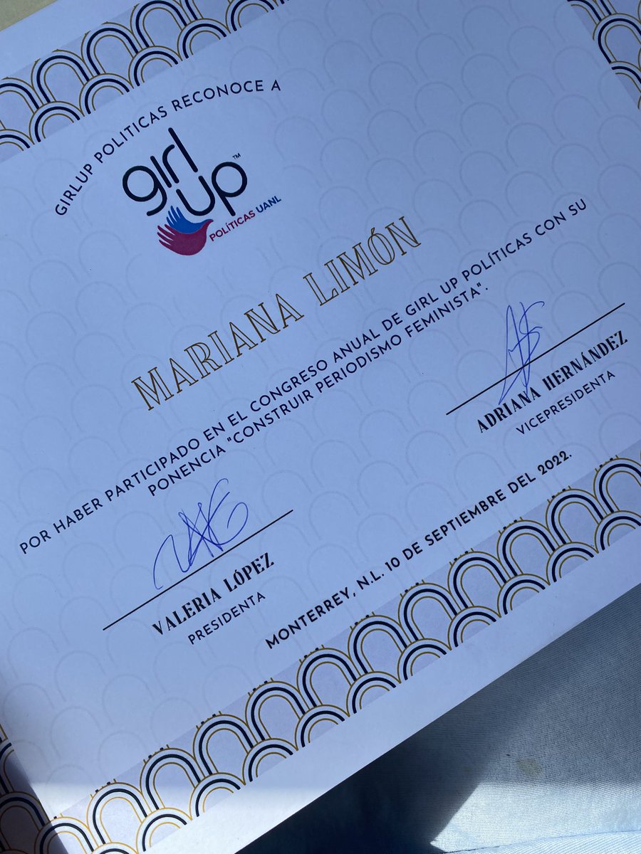 marianaliru's tweet photo. Impulsar a jóvenes a escribir desde lugares de estabilidad emocional y financiera me hace muy feliz. 

Basta ya de romantizar la precariedad, tenemos que abrir caminos distintos para las nuevas generaciones de mujeres que escriben

Gracias, @GirlUpPoliticas por el espacio 💜 https://t.co/Itn2QJ31zs