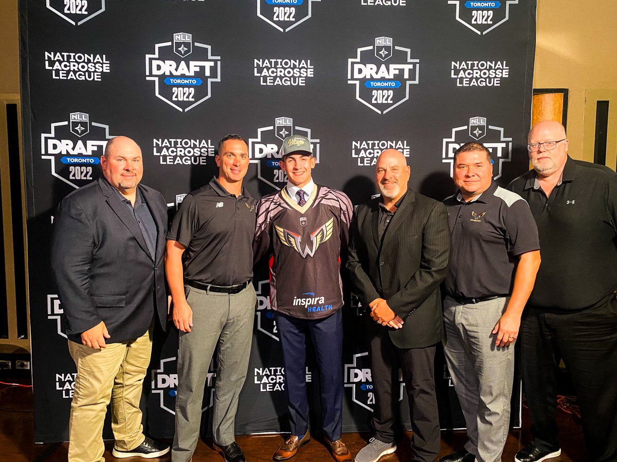 NLLwings's tweet photo. Paul Day and the rest of the coaching staff with newest Wings goalie, Deacan Knott! #WingsLax https://t.co/6h4qwTODBA