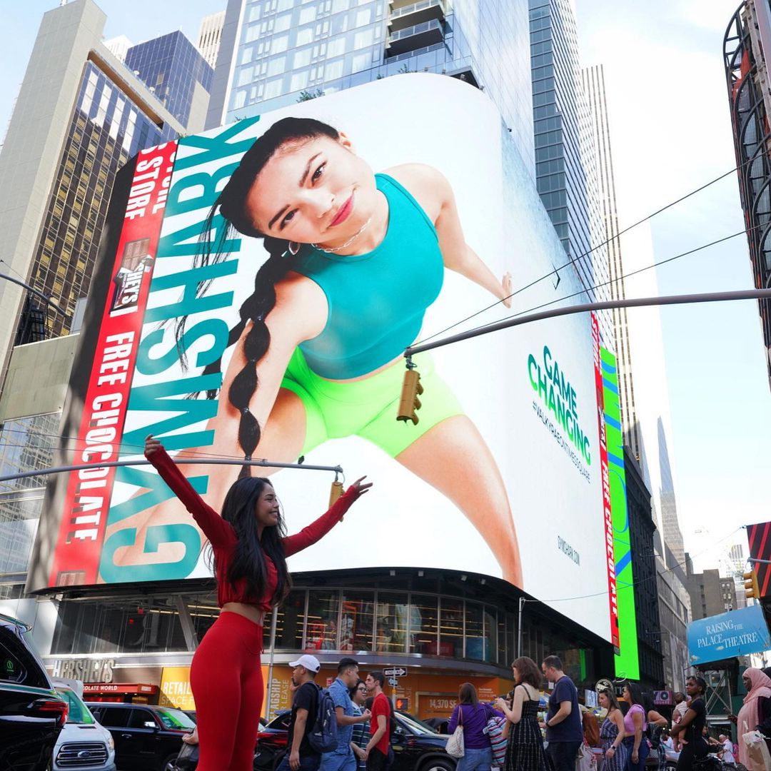 Gymshark's tweet photo. gymshark 🤝 gaming 
#ValkyraeOnTimesSquare https://t.co/iMsrvKTh7t