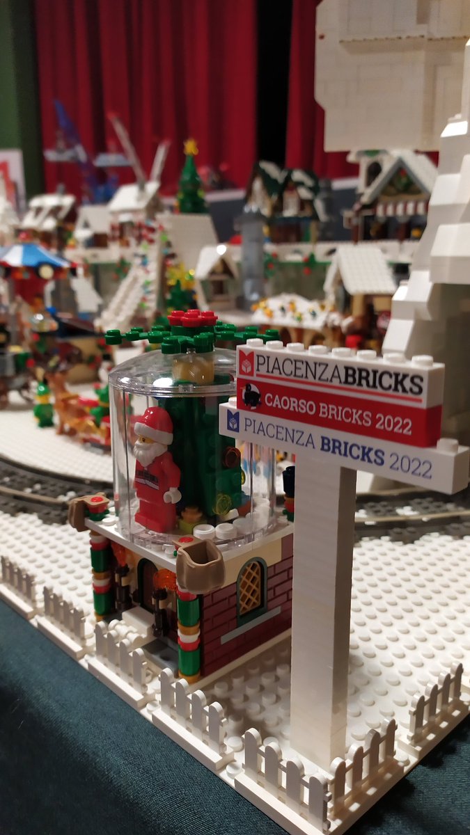 JvJean1971's tweet photo. Complimenti ai ragazzi di #piacenzabricks ☺️ per l'esposizione e la moc di @Ferrari di #LEGO a #caorso https://t.co/zKMugRV08y