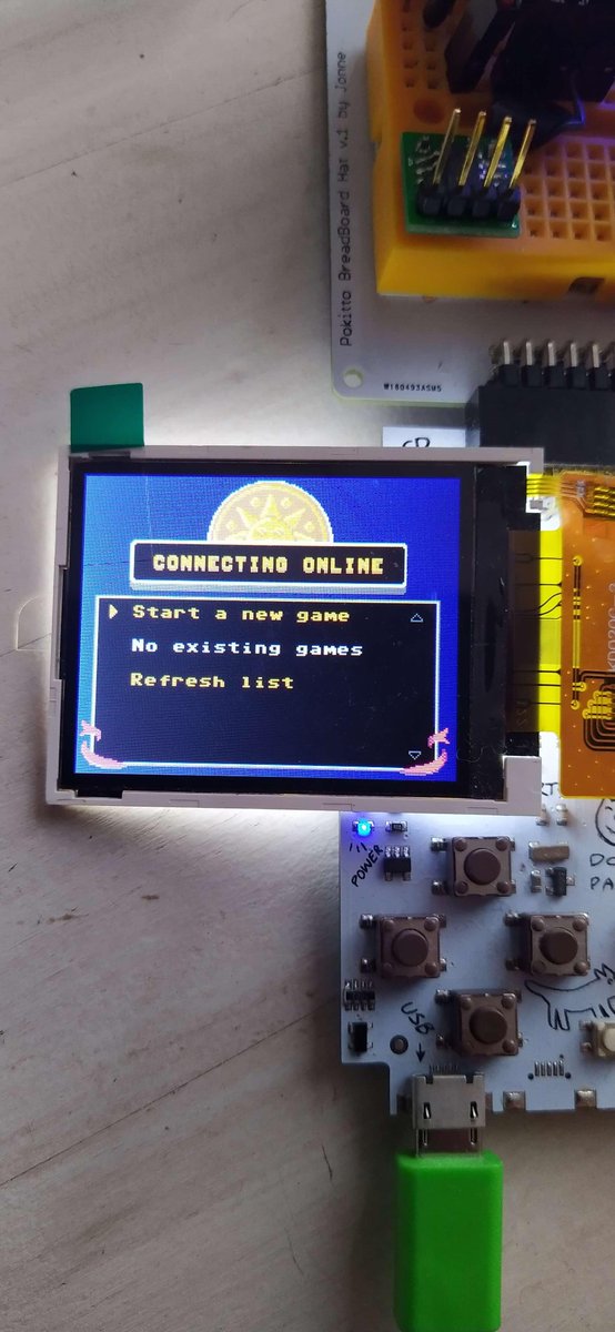 #pokittoplus daily teaser 22🧵Scopa! on hardwar... wait a moment? Isn't that a regular Pokitto circuit board? Yes but no 😜 ...