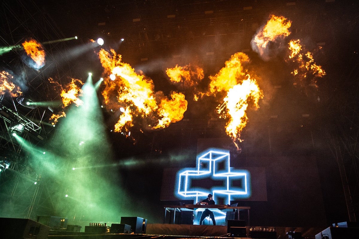 Milano Rocks tweet media