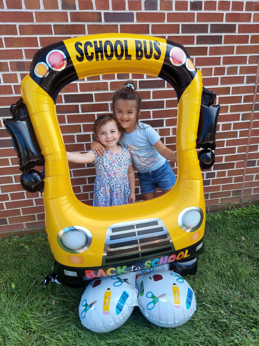 These little besties at the Prek Meet &amp; Greet! Thank you <a href="/hampton_pta/">Hampton Street PTA Mineola</a> <a href="/Hampton_Street/">Hampton Street</a> <a href="/kruger_alexis/">Alexis Graff</a>