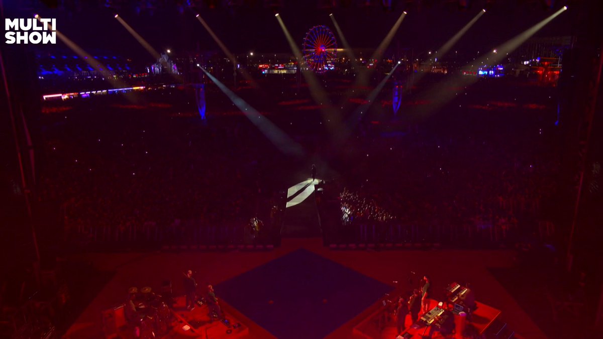 golittlecrazy's tweet image. #DjavanNoMultishow