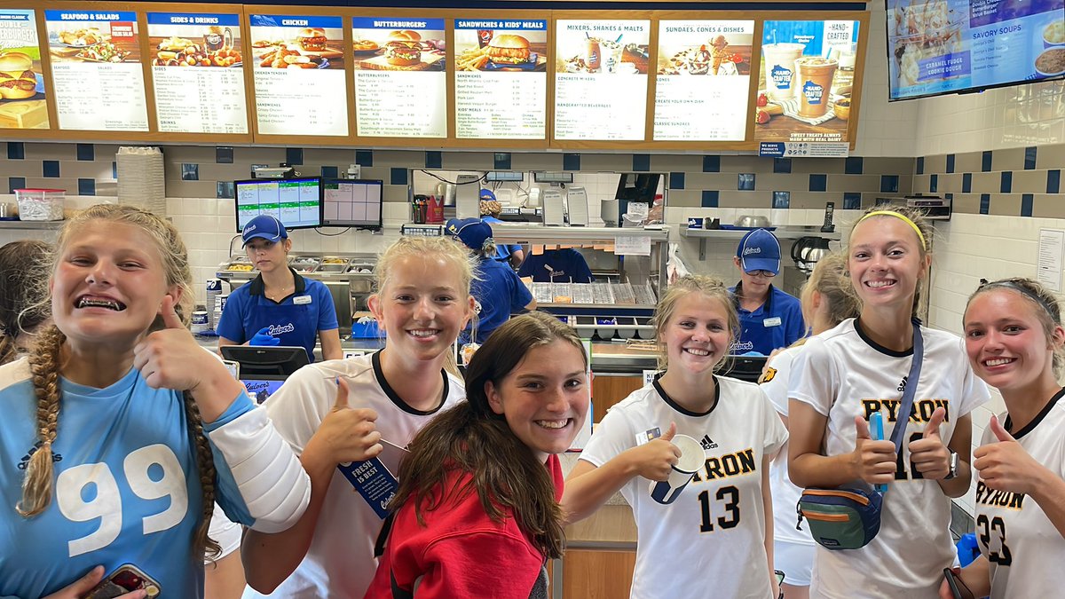 LadyBearsFutbol's tweet photo. Bears win! So does @culvers - Can you hit us up with a few GCโs for #headergoals https://t.co/eJdBFsTLNl