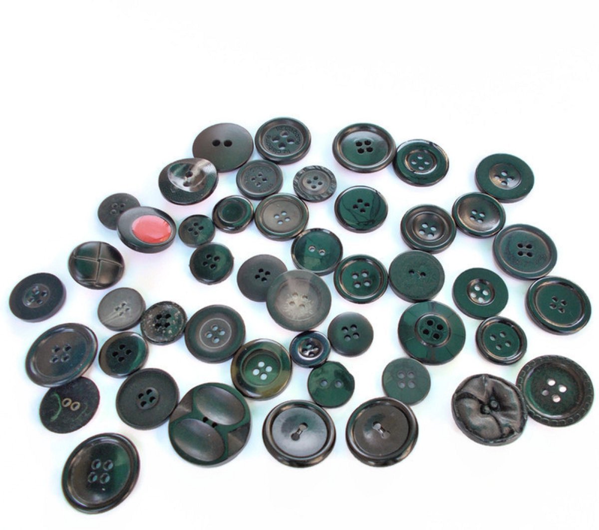 Black Plastic Buttons, Assorted Lot tuppu.net/53799ce2 #SUNCREATIONSEMPORIUM #womensaccessories #crochetpattern #winterhats #DestashLot