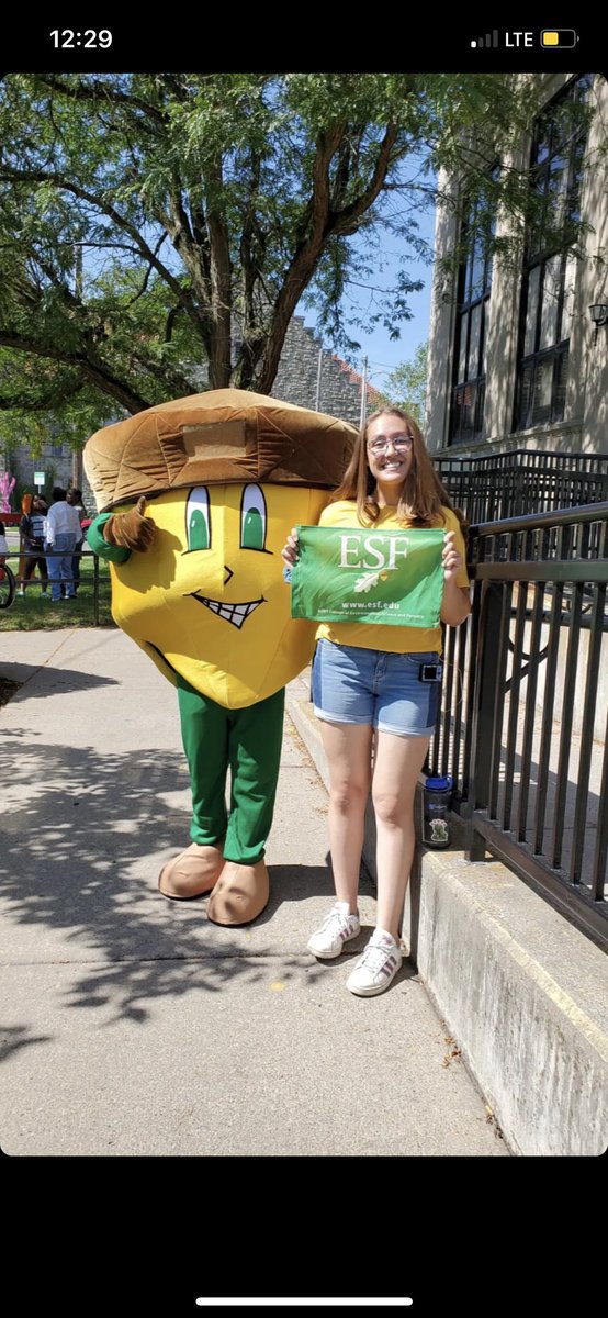 sunyesf's tweet photo. .@ESFOakie loved stopping by Syracuse’s Literacy Parade today 📚🙌 &amp; looks who we ran into @BenWalsh44 https://t.co/ekvPTCQVwR