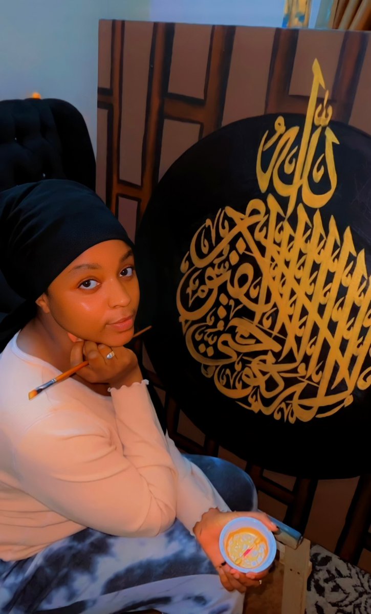 Posing with my unfinished painting 😎