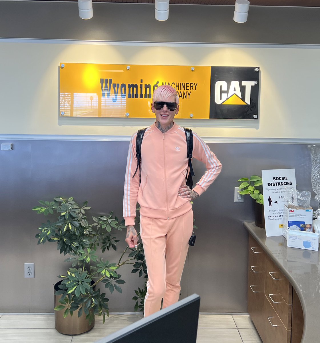JeffreeStar's tweet photo. It’s time for a custom pink tractor for the  Star Yak Ranch 🚜🤠 https://t.co/ODI6vnLSZb