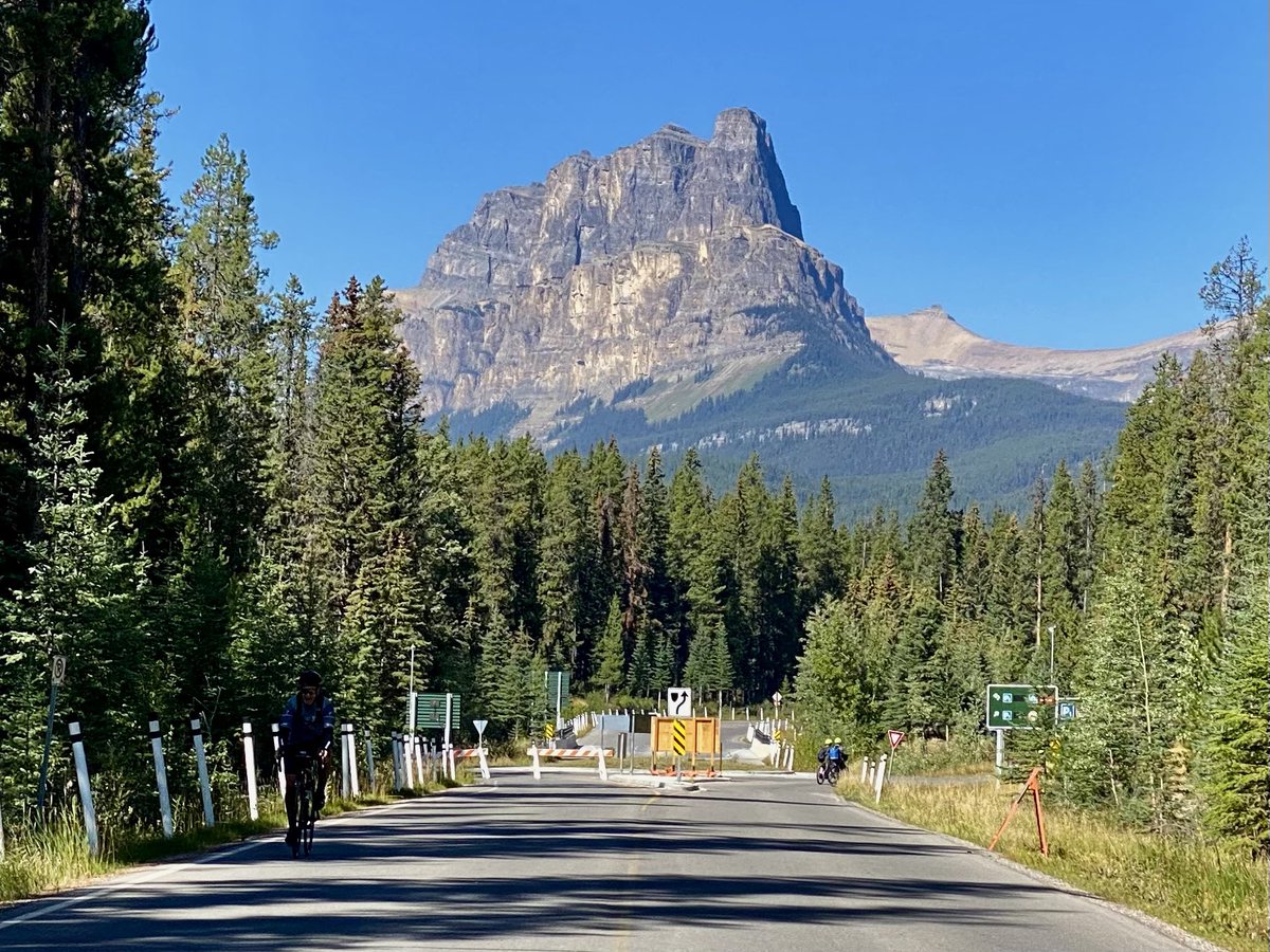 Skier_one's tweet image. September delight! @BanffNP has reserved the Bow Valley Parkway for bikes &amp;amp; hikes - and enthusiasts are taking up the chance for a non-intimidating ride on one of the most scenic roads in the world! #celebratecanada 🇨🇦