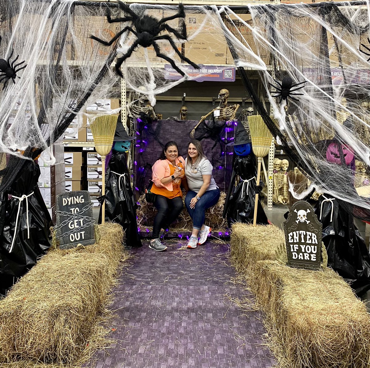 Rhonda Met_6984 (@met_6984) on Twitter photo It’s spooky season at 6984. Awesome set up at our store for customers to come take pictures 🎃👻 <a href="/JeseniahJess/">Jess Hernandez</a> <a href="/chance_lowry/">Chance Lowry</a> @LettyTHD6984 <a href="/DianaMar6984/">Diana Mar</a> <a href="/EdithOr11013201/">Edith Ortiz</a> <a href="/Fred_asj/">Fred Silva</a> <a href="/Ivan_Quintero_/">Ivan Quintero</a> <a href="/AnaGarz08180162/">Ana Garza</a> <a href="/LeeRoy1122/">Lee Roy Sanchez</a> It’s spooky season at 6984. Awesome set up at our store for customers to come take pictures 🎃👻 <a href="/JeseniahJess/">Jess Hernandez</a> <a href="/chance_lowry/">Chance Lowry</a> @LettyTHD6984 <a href="/DianaMar6984/">Diana Mar</a> <a href="/EdithOr11013201/">Edith Ortiz</a> <a href="/Fred_asj/">Fred Silva</a> <a href="/Ivan_Quintero_/">Ivan Quintero</a> <a href="/AnaGarz08180162/">Ana Garza</a> <a href="/LeeRoy1122/">Lee Roy Sanchez</a>