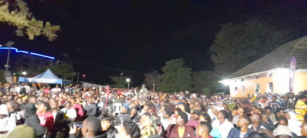 kumra_andyug's tweet photo. Thank you mbra Fire π₯ Concert Sold Out already @FirebbyUg @Swangz_Avenue Happening now at Agip motel mbarara
#FireConcert https://t.co/pRLiA5igMx