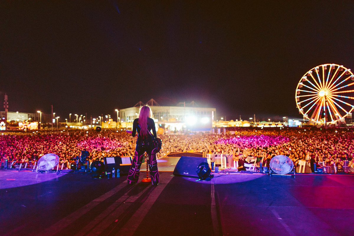 Rio, Brazil! You are the best! Thank you for rocking with me. Te amo 4-ever 🧡🖤 #RockInRio