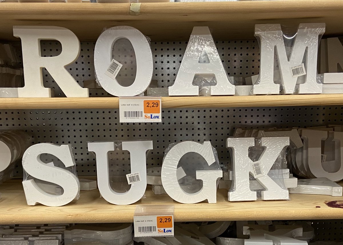 In honour of roam’s last show tonight here’s mine and <a href="/stateloser/">ila 🎲🤍</a>’s poor attempt at leaving this important message in a random shop in Eindhoven