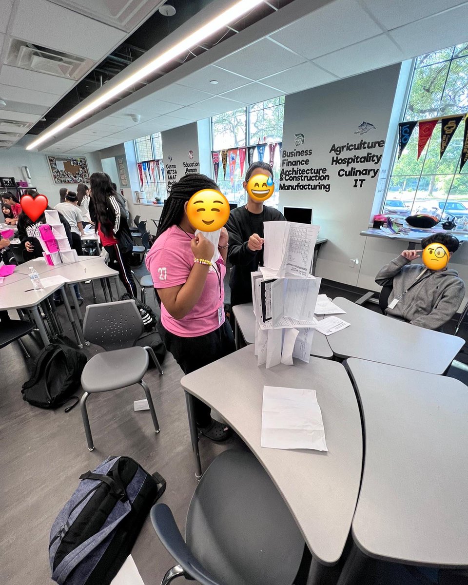MsMacedoClass's tweet image. Learned about Engineers this week! Students spent Friday creating building structures under strict parameters. How many of my Eagle scholars will be @rltcfb @Metsa_lions bound?! 🦁💙 #WatchUsSoar #CFBproud