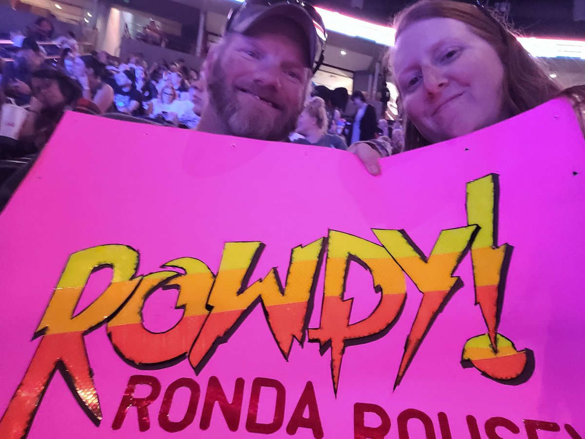 seeaetee77's tweet photo. WWE SATURDAY MAIN EVENT with Rich.  #WWESPOKANE #rouseyfan #rouseyforlife https://t.co/gcag8g4zUO