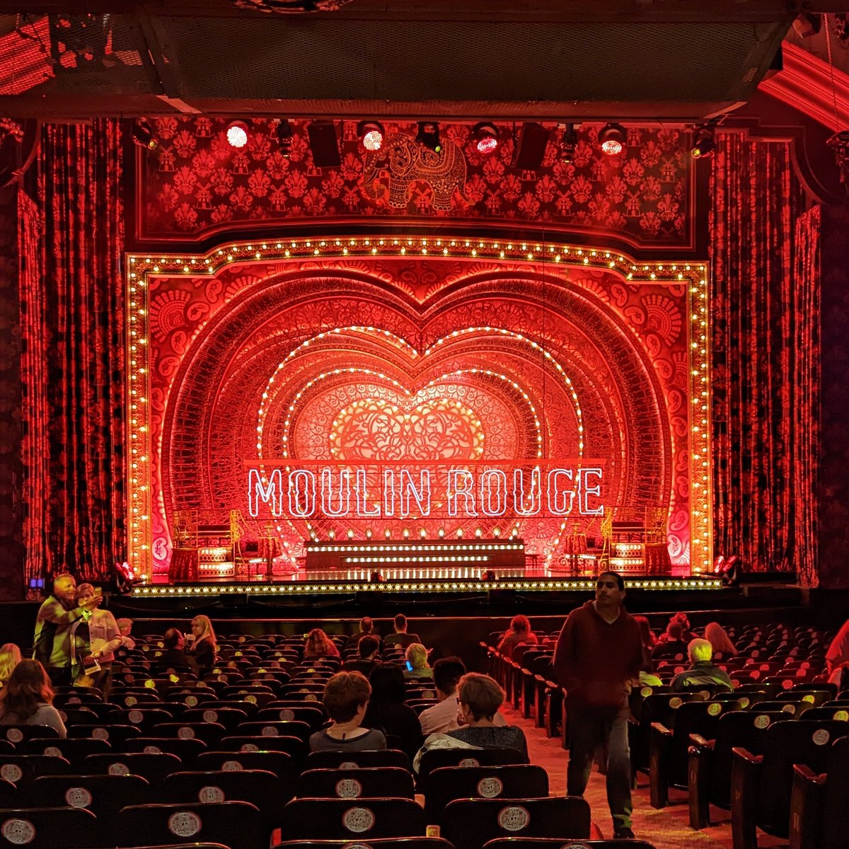 Rosanna (zana) tweet media