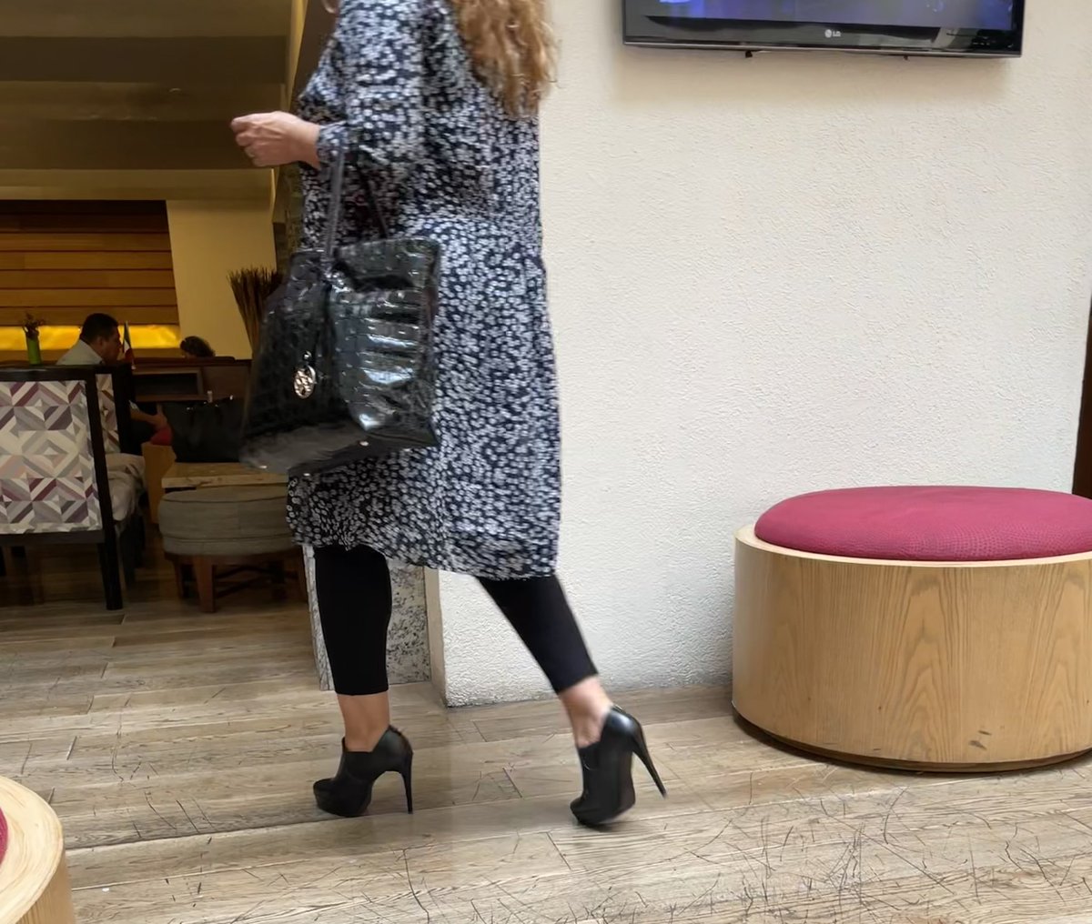 XimoAd's tweet photo. #heels #tacos #tacones #botines #heelfetish #zapatosdetacon #shoefetish #feetfetish https://t.co/yiReztIQiK