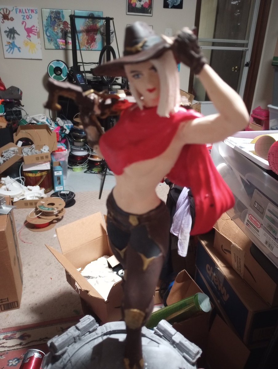 Thehardwearman's tweet photo. Completed this Ashe statue for #levelupict https://t.co/qAhd8B0LOr