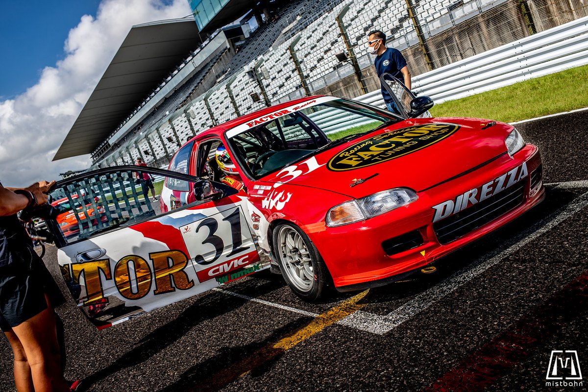 mistbahn's tweet photo. #鈴鹿クラブマンレース #ffチャレンジ 2022.09.04
#suzukaclubmanrace #鈴鹿クラブマンレース #鈴鹿クラブマン #ffchallenge #suzukacircuit #suzukainternationalcircuit #鈴鹿サーキット #HondaCivic #ホンダシビック #EG6 #EK9 #fivemart #AUTOMAXizumi #RSfactor #GetWildRacing #RSファクター https://t.co/qXjKcvylFq