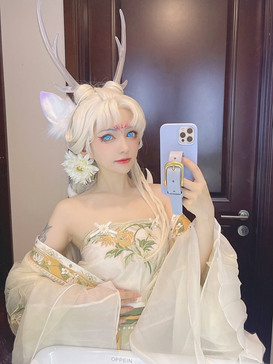 很喜歡這個美瞳！！除了看不清楚啥都好(｡•̀ᴗ-)✧
角色是來自山海經 https://t.co/3gDVQJJIuZ