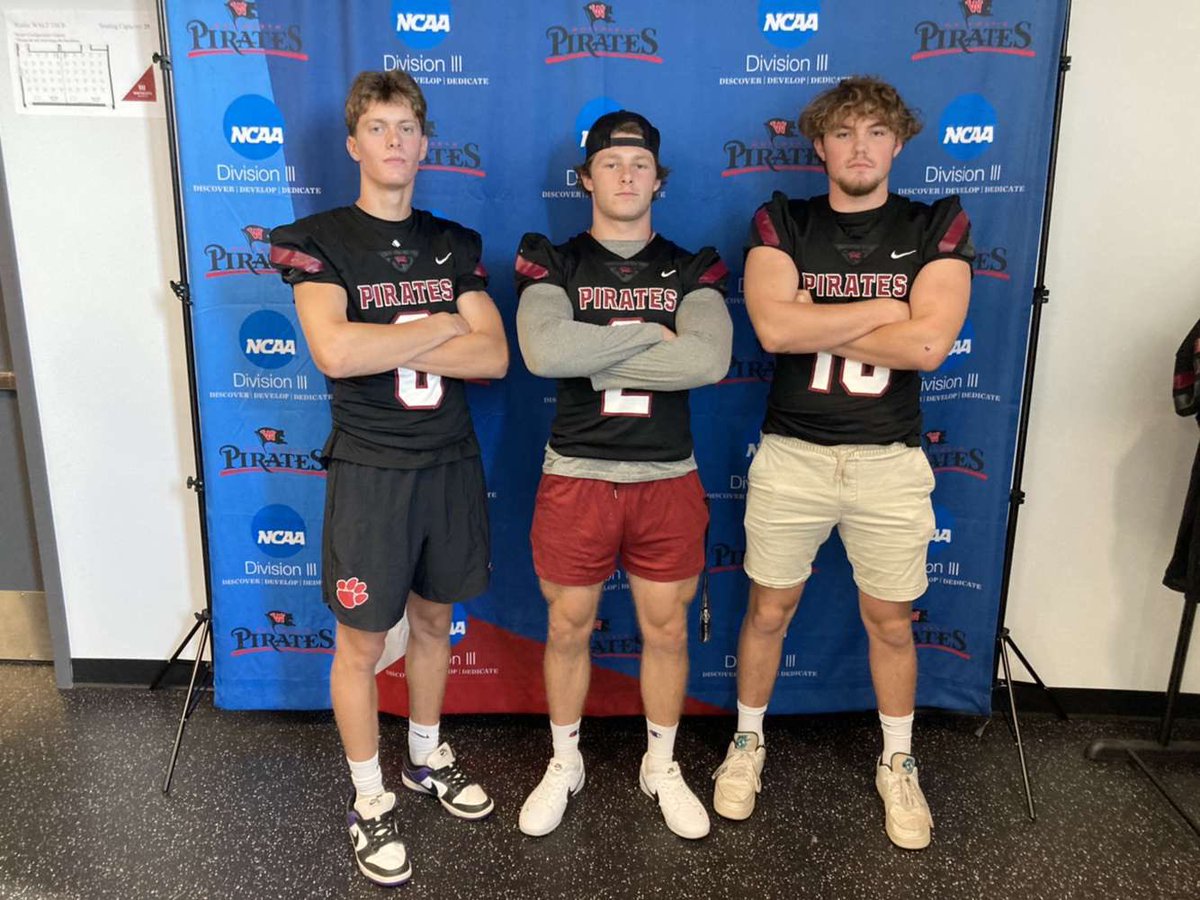 jacobgove6's tweet photo. Thanks @WhitworthFB for the game day visit. @Coach__Shaw @coachsandberg https://t.co/yUzfyQyyBI