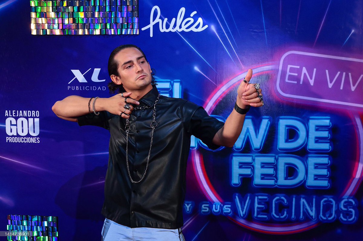 EmiIioHQ's tweet photo. Fotos de @mailomarcos en “El Show De Fede Y Sus Vecinos” el pasado 13 de agosto. https://t.co/IsgGDK97eP