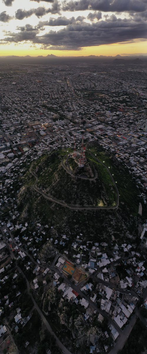 SonoraAereo's tweet photo. Cerro de la Campana Verde, #hermosillo #sonora https://t.co/8zxIKgmIba