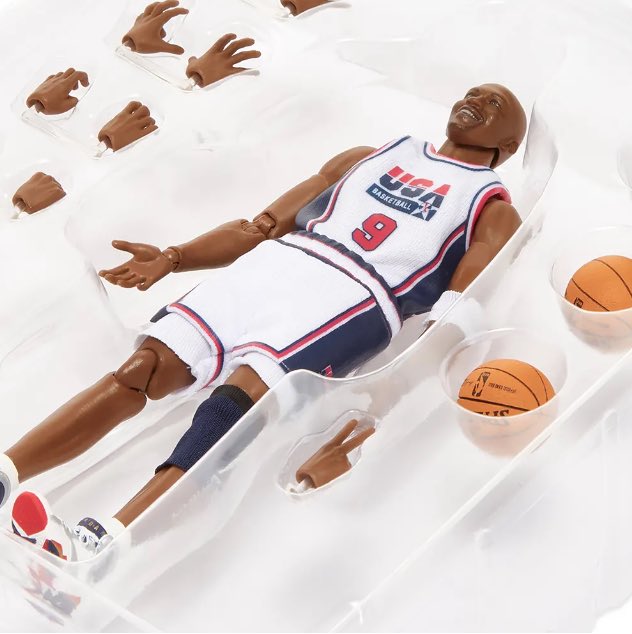 Michael Jordan (1992 Team Usa) MAFEX Figure