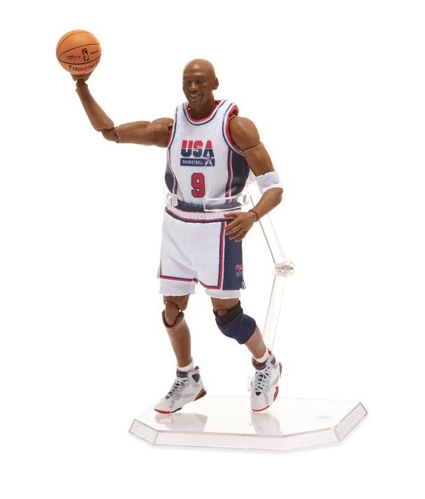 Michael Jordan (1992 Team Usa) MAFEX Figure