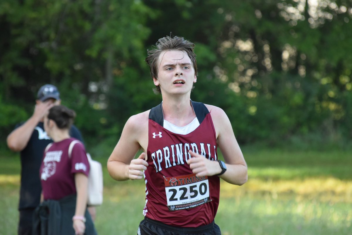 RedDogXCTF's tweet photo. Race pics from the meet today Elkins!! Boys finished 6th overall!! https://t.co/zLjEollJED