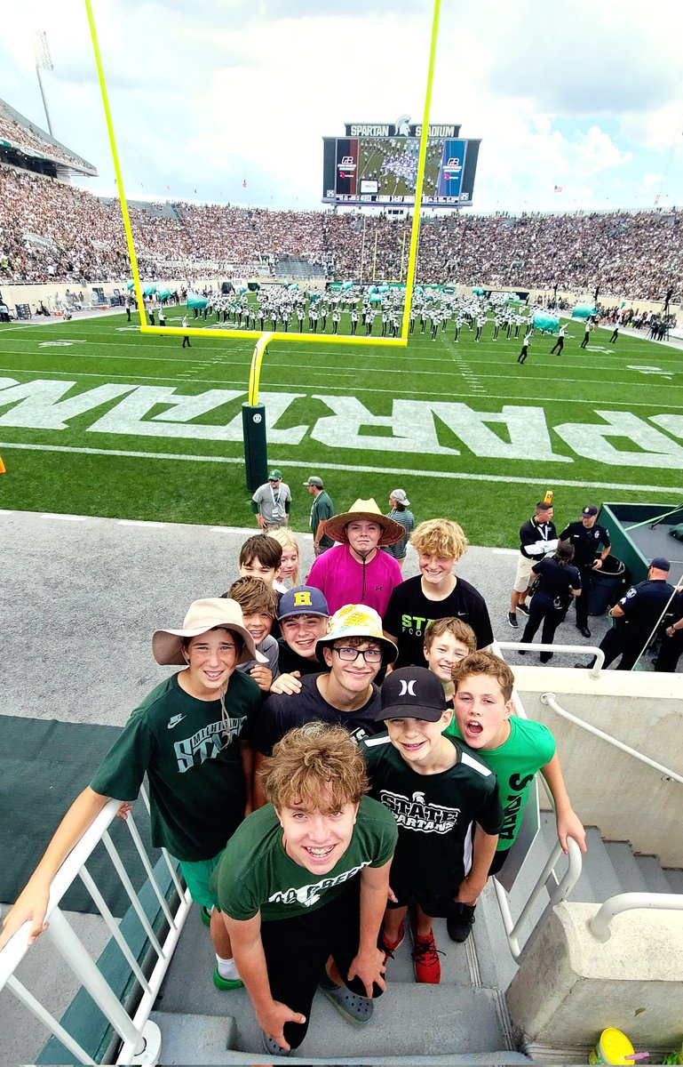spartykids's tweet photo. Hell of a place to have your 14th birthday party!
These boys are some lucky kids!
Happy Birthday Cameron and Chase!
#lucky boys #birthday wishes #northendzone #chaseit #camman https://t.co/i1mQRGMDyd
