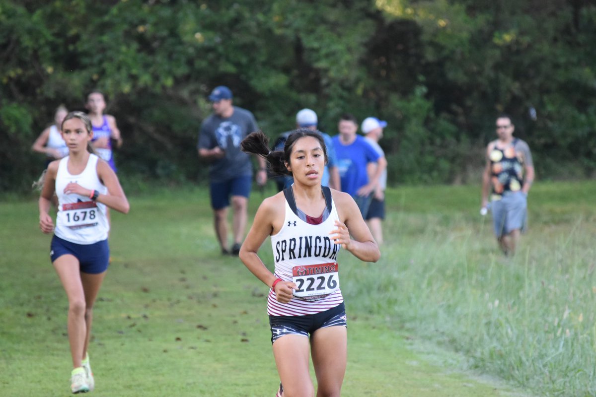 RedDogXCTF's tweet photo. Girls race pics from today at Elkins!! Ladies finish 5th overall!! https://t.co/SxXQKv9zi8