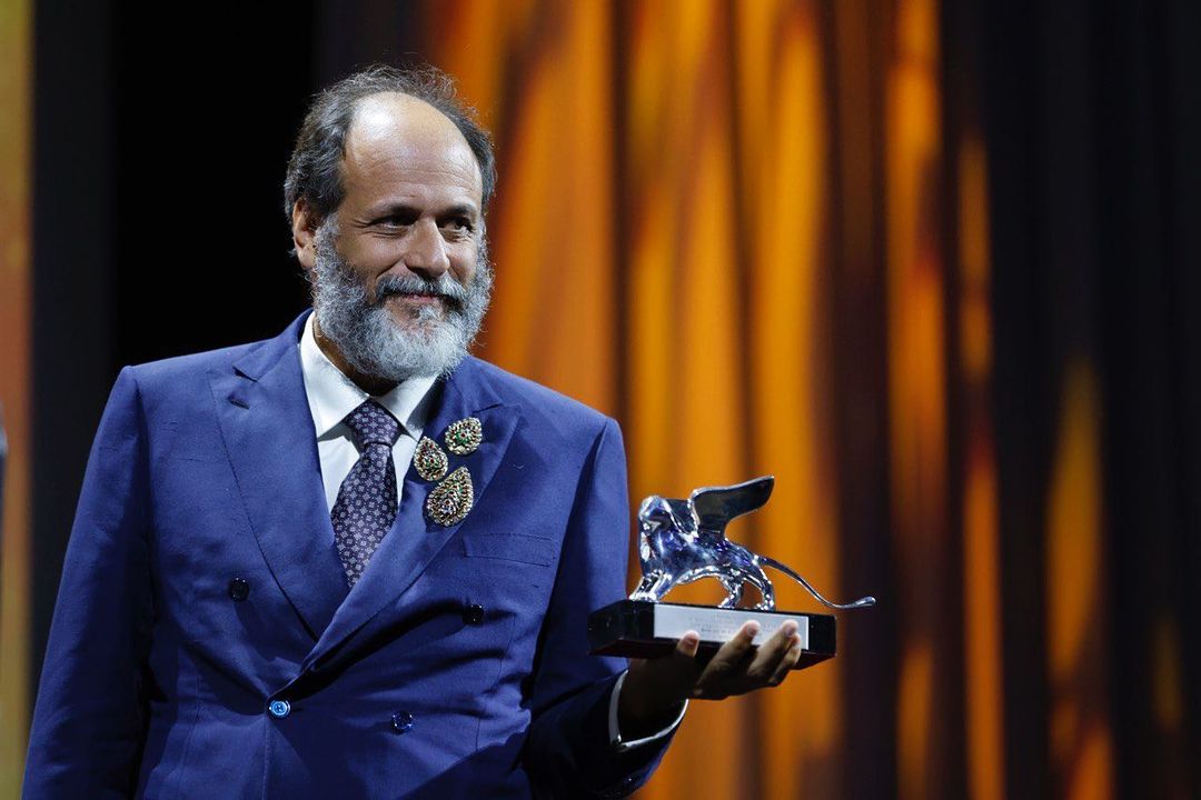 bravo to the maestro, Luca Guadagnino, on his Silver Lion Award for Best Director win at the #VeniceFilmFestival! ✨

#BonesAndAll #Venezia79 #BiennaleCinema2022 #LucaGuadagnino #MGMStudios @MGMStudios