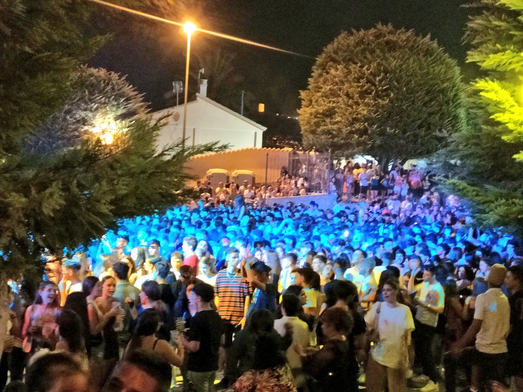 jfraladevesa's tweet photo. Lorca en fiestas patronales.
#FeriaChica #Septiembre https://t.co/2XMqnvNFgm