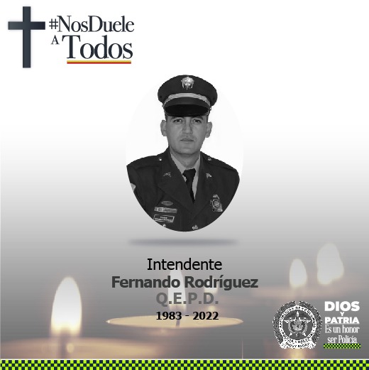DirectorPolicia's tweet photo. Atacar a un Policía que encarna la autoridad de la República debe ser rechazado por las personas de bien. Que el Creador en los cielos alivie la angustia de la aflicción de la familia del señor intendente Fernando Rodríguez. #NosDueleATodos https://t.co/qbVyLFx42g