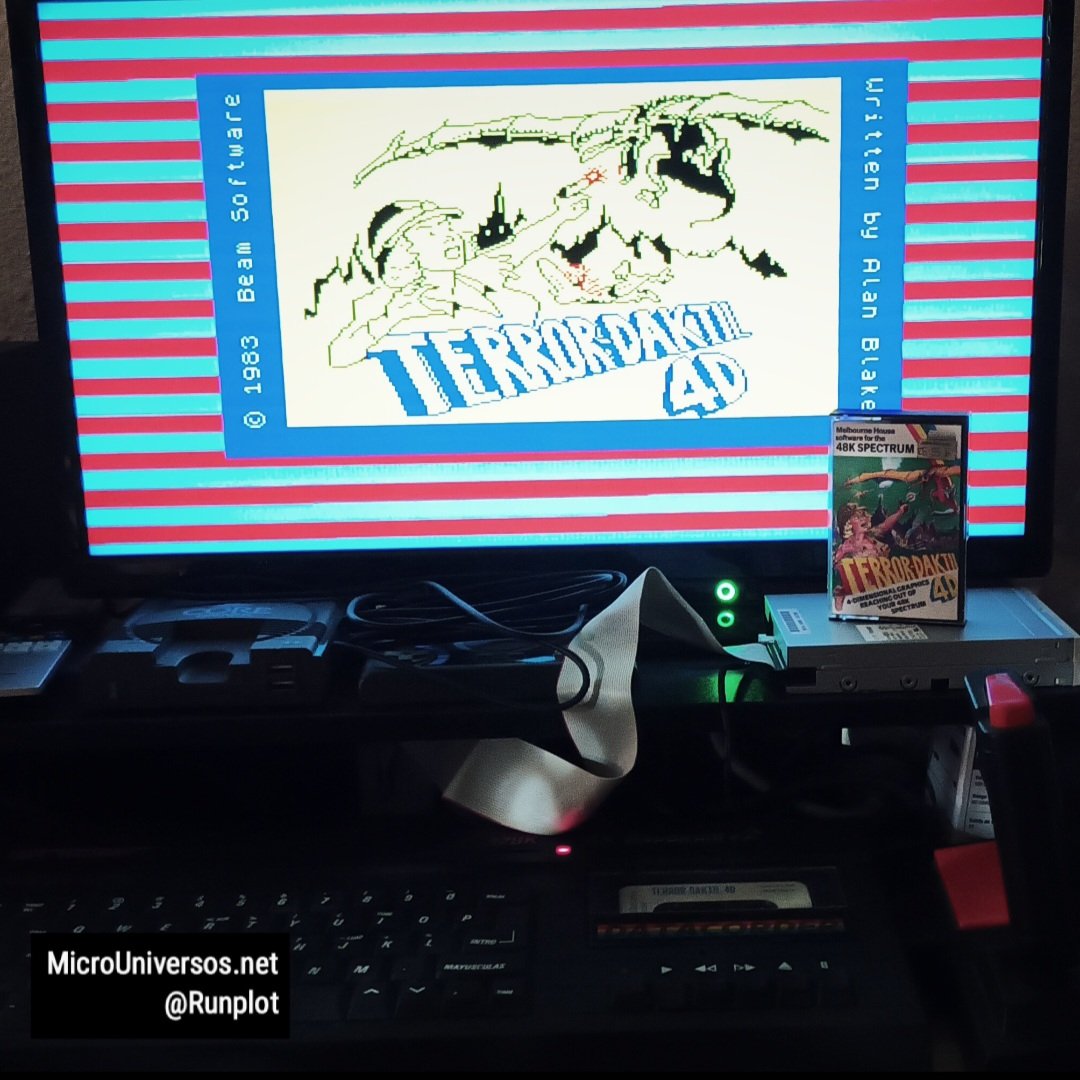 Runplot's tweet photo. Sesión de #retrogaming con un juego que fue espectacular en su momento usando no 3D, sino 4D !!! Así nos llegó el #TerrorDaktil4D de #BeamSoftware #MelbourneHouse en #ZXSpectrum !!!
#retrogamer #retrogames #Gamer #Gaming #games #80s #Nostalgia https://t.co/q9x7nTXokY