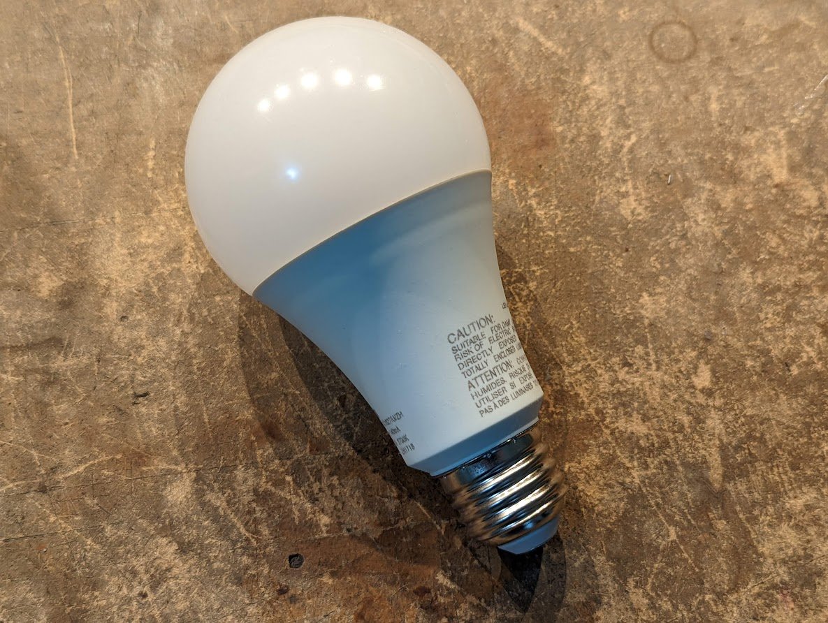 ToOoooOOob👻Time on Twitter "an LED bulb in one of my fixtures started