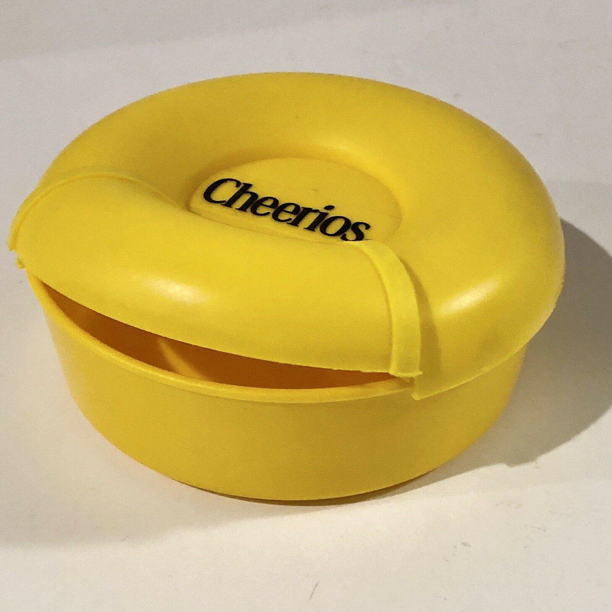 marubbywubby's tweet photo. @rad_milk we put the Cheerios in this bad boy and i still want to fuck it up https://t.co/38cJoVh5S8