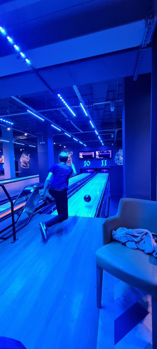 HTSpider's tweet photo. Sam asked for the barriers at tenpin. #carried #quirkless https://t.co/cSPjmdSFRV