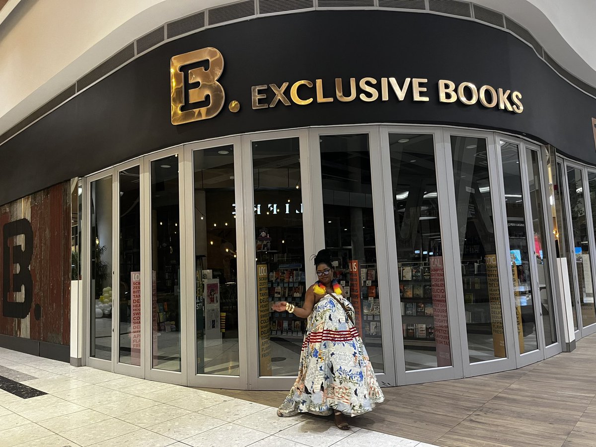 BafatiBebumbene's tweet photo. What a blast we had at the launch of The End by @dududube at @ExclusiveBooks Mall of the South, it was great to interact with the Mbuba wives @khumalo_busie @TakalaniM6 @Ntokozo_Books thank you for gracing us with your presence ❤️ https://t.co/TdKX60qNgy